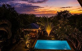 Bungalow La Tortue Bleue Piscine & Malendure