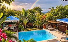 Gite Et Bungalow La Tortue Bleue Piscine & Malendure
